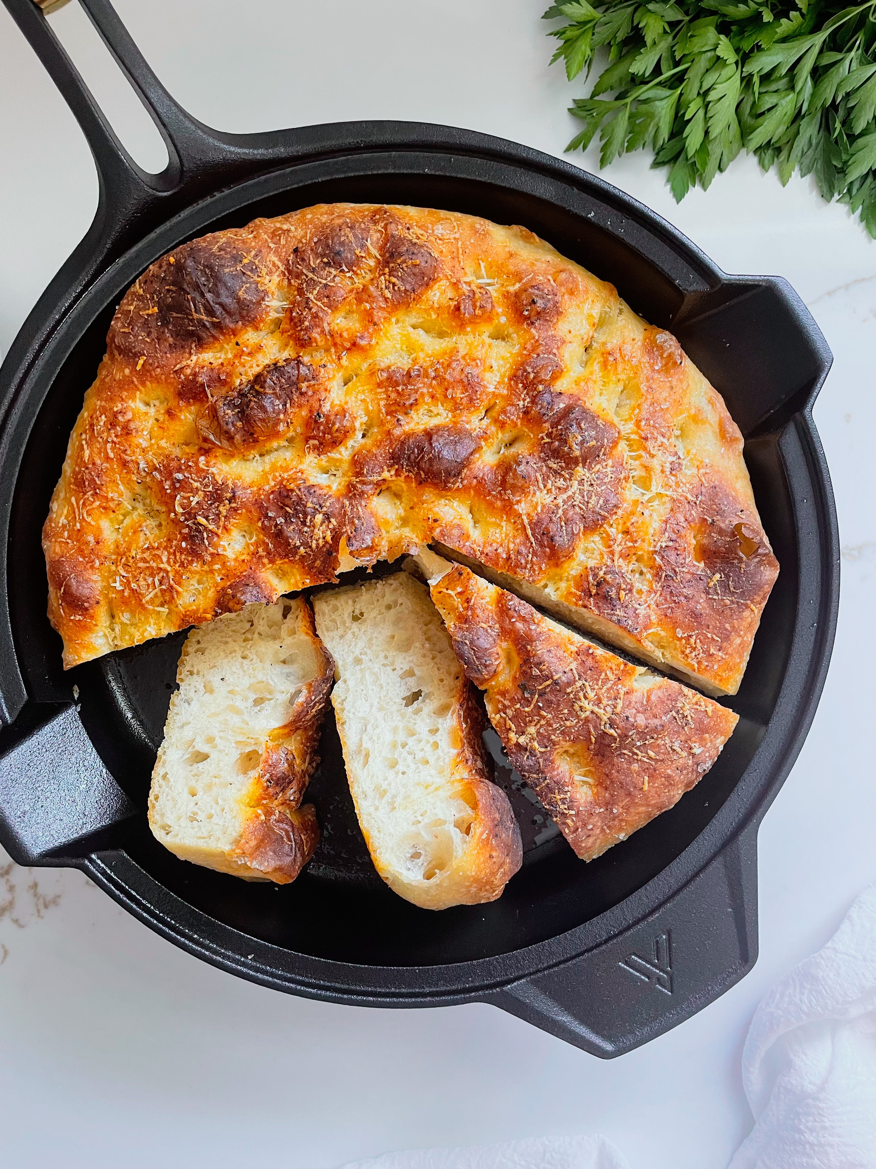 Focaccia en Sartén de hierro fundido