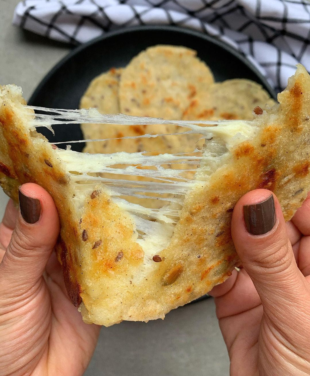 Receta de arepas caseras en sartén de hierro fundido