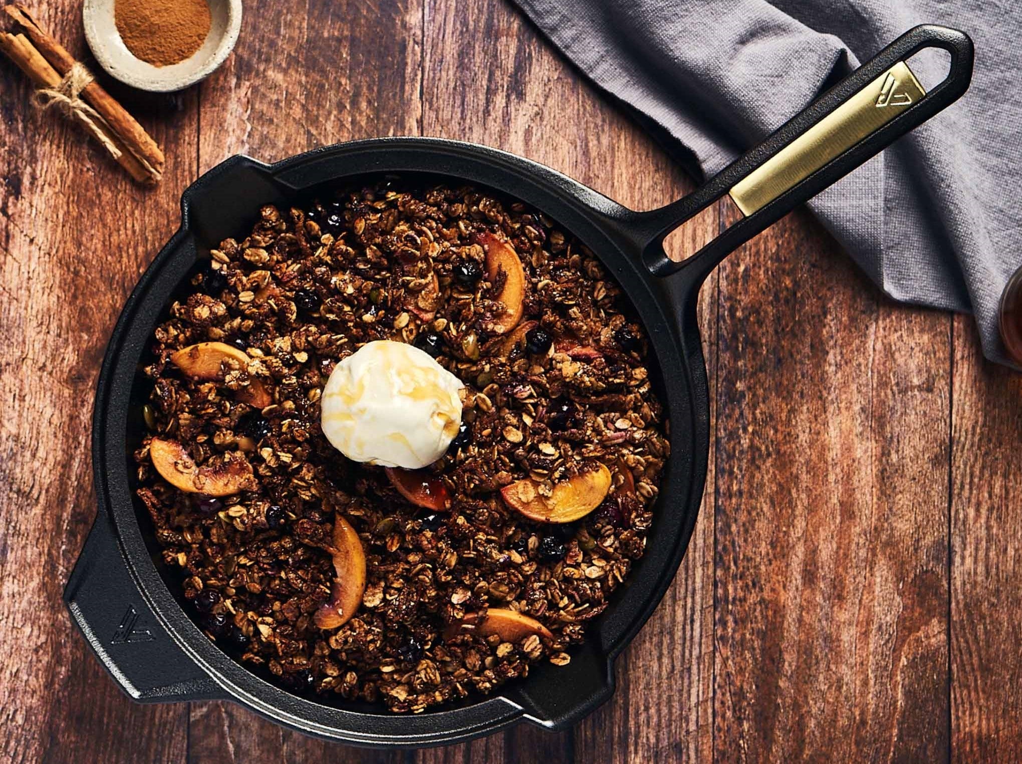 Pastel de Durazno y Arándanos