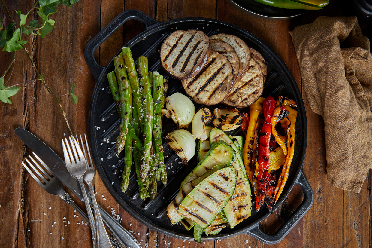 Recomendaciones de cocinar en una plancha de hierro fundido