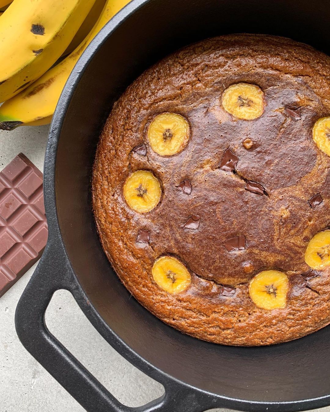 Torta de Banano en Horno Holandés Victoria