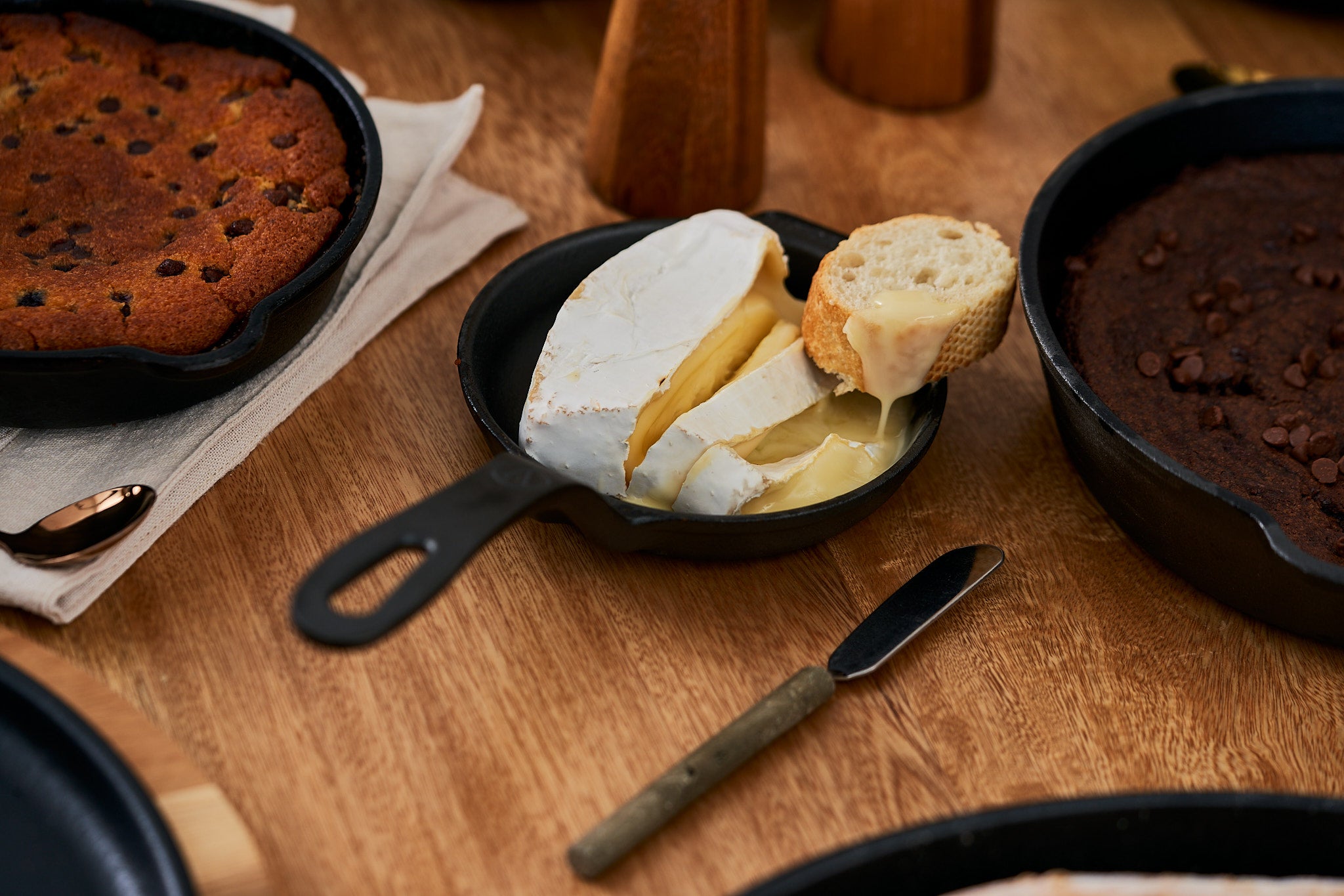 4 recetas con queso fáciles que puedes preparar en tus sartenes de hierro fundido